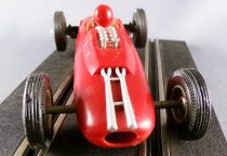 Carrera Universal 40402 - Lotus 25 Climax F1 Mat Red #8 to Repair no Box 1:32