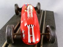 Carrera Universal 40402 - Lotus 25 Climax F1 Rouge Bandes Bleues N°1 en Boite 1/32