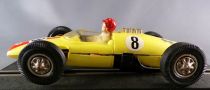 Carrera Universal 40403 - Lotus Climax / Cooper T66 F1 Jaune Pale N°8 sans Boite 1/32