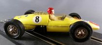 Carrera Universal 40403 - Lotus Climax / Cooper T66 F1 Jaune Pale N°8 sans Boite 1/32