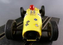Carrera Universal 40403 - Lotus Climax / Cooper T66 F1 Jaune Pale N°8 sans Boite 1/32