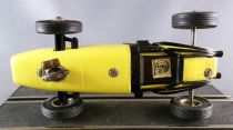 Carrera Universal 40403 - Lotus Climax / Cooper T66 F1 Jaune Pale N°8 sans Boite 1/32