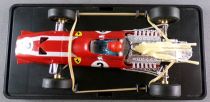 Carrera Universal 40405 - Ferrari 312 F1 Spaghetti N°3 Bandes Blanches 1967 L.Bandini en Boite 1/32