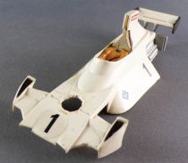 Carrera Universal 40409 - Carrosserie de Brabham F1 BT 44 Blanche N°1 sans Boite 1/32