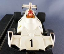 Carrera Universal 40409 - White Brabham BT 44 F1 #1 Carlos Reuteman no Box 1;32 2