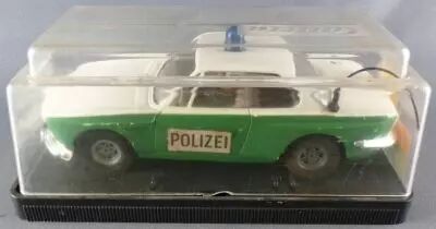 Carrera Universal 40424 - BMW 3,0 CSL Police Boxed 1:32