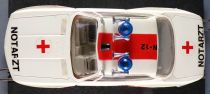 Carrera Universal 40425 - BMW 3,0 CSL Emergency Doctor Notarzt no Box 1:32