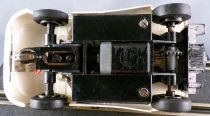 Carrera Universal 40432 - Porsche 908 Blanche Bande Rouge N°6 en Boite 1/32