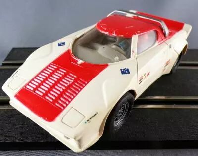 Carrera Universal 40440 - Lancia Stratos no Box 1:32