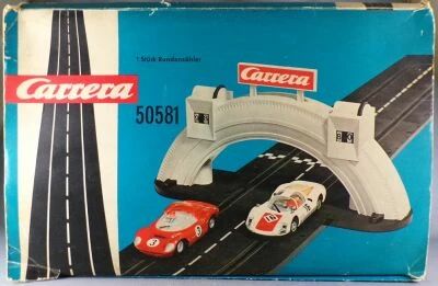 Carrera Universal 50581 - Compte Tours M�canique en Forme de Pneu Neuf Boite 1/32