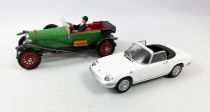 Chapeau Melon et Bottes de Cuir (The Avengers) - Corgi Gift Set n°40 (Repro) - John Steed\'s Vintage Bentley & Emma Peel\'s Lotus 