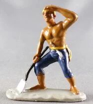 Charbens - Plastic Figure 60mm - Pirates - Bare Chest with Shovel