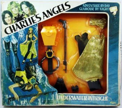 Charlie\'s Angels - \ Underwater Intrigue\  accessory set - Hasbro