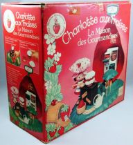 Charlotte aux fraises - Berry Bake Shoppe / La Maison des Gourmandises