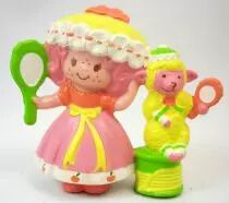 Charlotte aux fraises - Miniatures - Peau de P&ecirc;che et Clochette se pr&eacute;parent au coucher (loose)