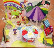 charlotte_aux_fraises___miniatures_play_set___strawberryland_diorama__3_