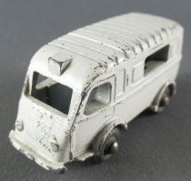 Cij Ref M6 Renault 1000Kg Truck White Ambulance Micro-Miniature