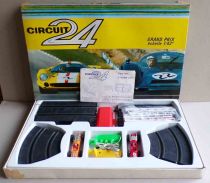 Circuit 24 1:43 Ref 8830 - Gift Set Grand Prix Oval Battery Circuit with 2 Formulas 1