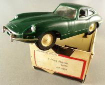 Circuit 24 ref 8205 - Green Jaguar E Type #8 Off-White Wheels Boxed