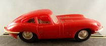 Circuit 24 ref 8205 - Red Jaguar E Type Chrome Wheels 1