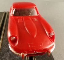Circuit 24 ref 8205 - Red Jaguar E Type Chrome Wheels 1