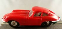Circuit 24 ref 8205 - Red Jaguar E Type Chrome Wheels 2