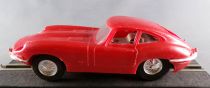 Circuit 24 ref 8205 - Red Jaguar E Type Chrome Wheels 3