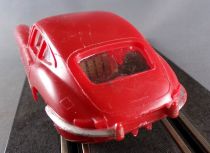 Circuit 24 ref 8205 - Red Jaguar E Type Chrome Wheels 3