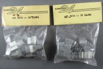 Circuit 24 Ref 8916 - 2 x Metal Clips Clamps for Tracks Mint in Bag