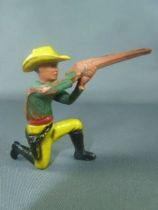 Clairet - wild west - cow boy 1st series - footed kneeling firing rifle (green & yellow - yellow hat)