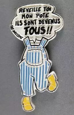 Coluche Plastic Pin Jewelry Sos Racisme \'\'R�veille toi mon pote ils sont devenus fous!!\'\'