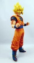 (copie) Dragonball - Banpresto - Super Saiyan Son Goku - 11\  pvc statue