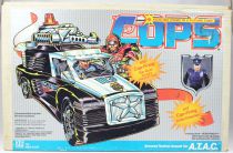 C.O.P.S. & Crooks - A.T.A.C. Armored Tactical Assault Car / A.T.A.C. Auto Tactique d\'Attaque Cuirassée