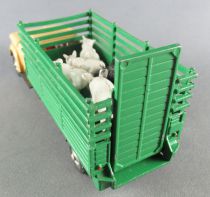 Corgi Toys 484 - Dodge Kew Fargo Livestock Transporter with Animals 1:43