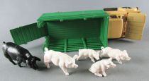 Corgi Toys 484 - Dodge Kew Fargo Livestock Transporter with Animals 1:43