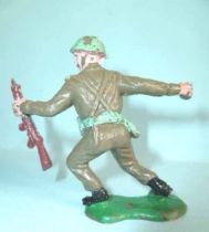 Crescent Toy - WW2 - British Infantry throwing grenade