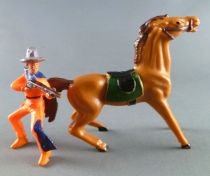 Cyrnos - Far-West - Cow-Boys Cavalier tireur fusil  chapeau rond cheval marron jambe avant raidies selle verte