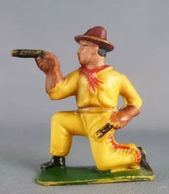 Cyrnos - Wild-West - Cow-Boys Footed firing guns kneeling (yellow)