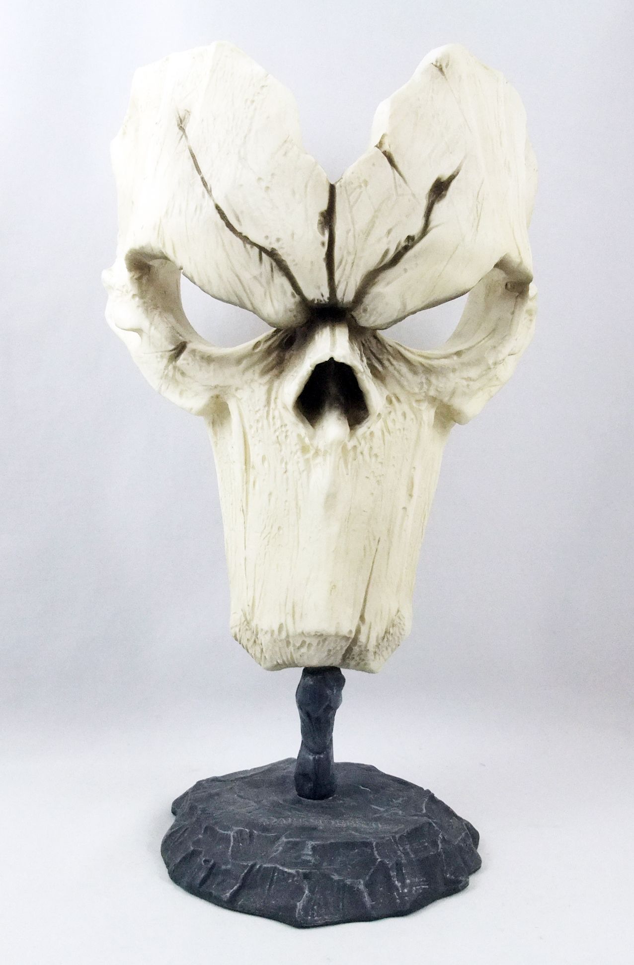 Darksiders II - Death Mask replica scale 1:1 THQ Vigil Games