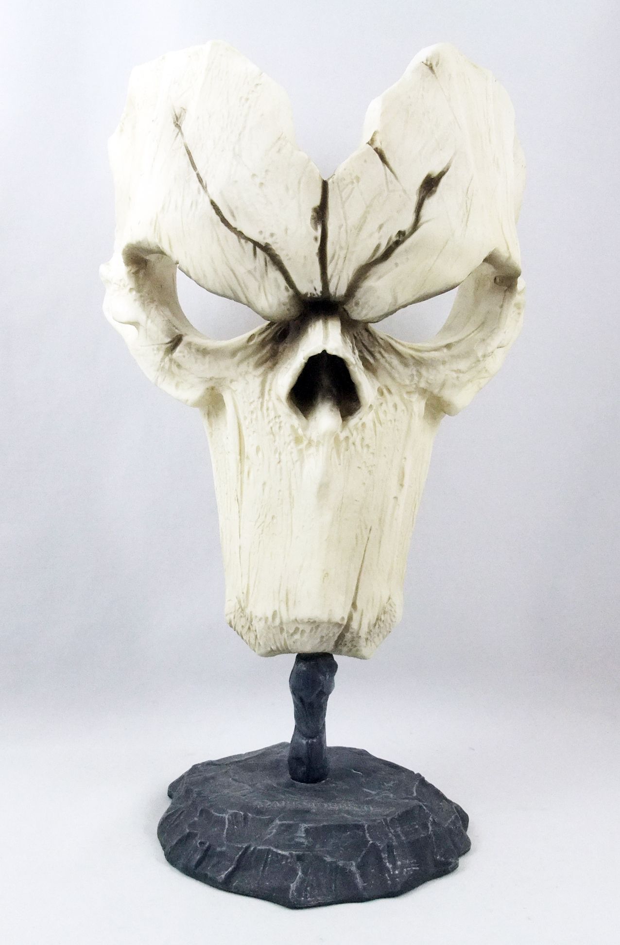 II - Death Mask resin scale 1:1 - THQ Games