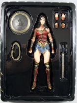 Dawn of Justice - Wonder Woman - Figurine Play Arts Kai - Square Enix