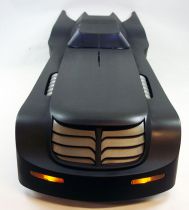 DC Collectibles - Batman The Animated Series - Batmobile (Deluxe Edition with Batman & Robin)