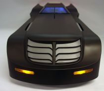 DC Collectibles - Batman The Animated Series - Batmobile (Deluxe Edition with Batman & Robin)