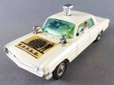 Des Agents Tr�s Sp�ciaux - Corgi Ref.497 - Oldsmobile Super 88 \ Trush-Buster\  (blanche) occasion
