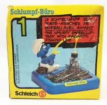 Desktop Smurf (Schlumpf Büro) - Schleich - 53101 Smurfy Paperclip-Tray with Magnetic Fishing Line