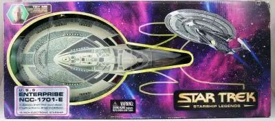 Star Trek First Contact - Diamond Select - U.S.S. Enterprise NCC