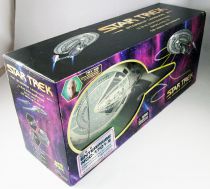 Diamond Select - Star Trek First Contact - U.S.S. Enterprise NCC-1701-E 18\  electronic starship