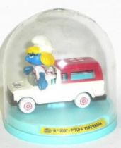 Die-Cast vehicule Guisval (Ref 2007) Mint in Box Smurfette ambulance