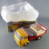 Dinky Toys Atlas Yellow Berliet Gak Brewery Flat Truck with Tailboard Mint in Box