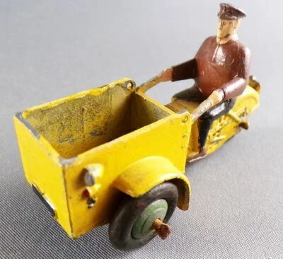 Dinky Toys France 14 Yellow Three-Wheeled Cargo Motorbike